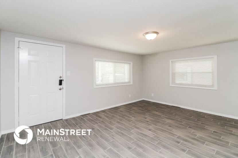 Building Photo - 161 E Shore Dr