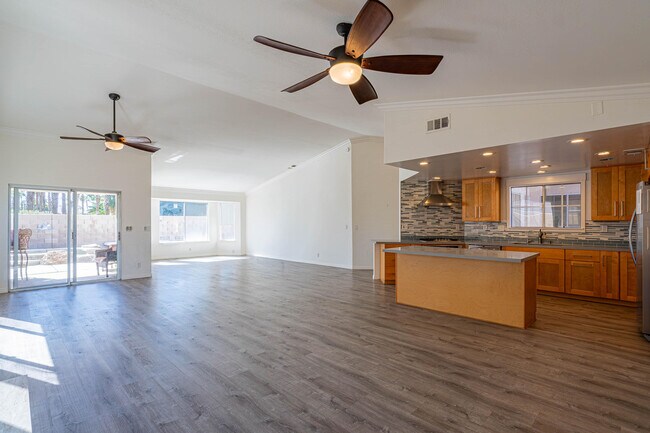 Building Photo - 81329 Avenida Coyote