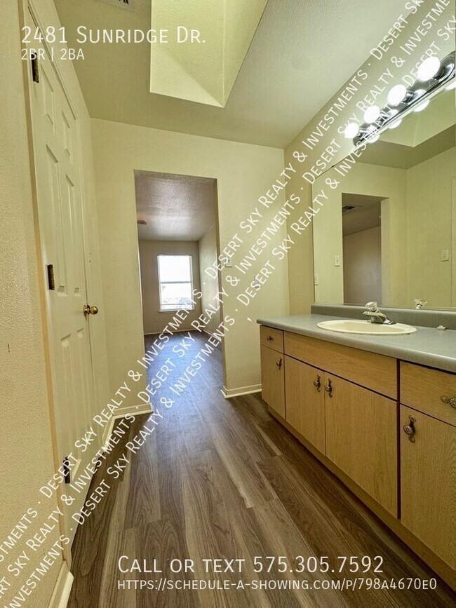 Building Photo - 2481 Sunridge Dr