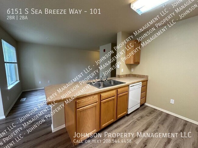 Building Photo - 6151 S Sea Breeze Way