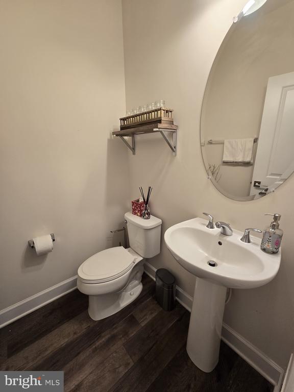 Building Photo - 2842 Golden Gate Ct