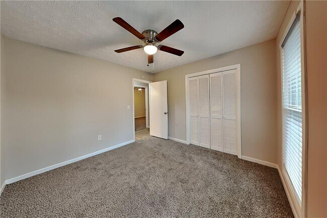 Building Photo - 4798 Southern Ct NW