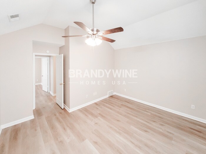 Building Photo - 4613 Sun Ridge Dr