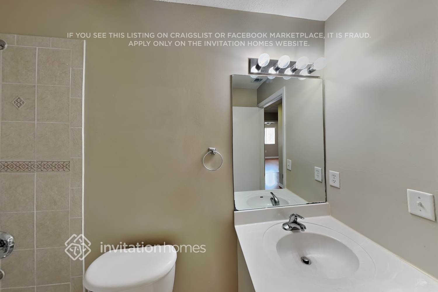 Building Photo - 5927 SW 163rd Ave