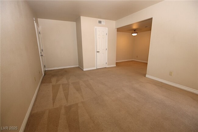 Building Photo - 5405 Indian River Dr