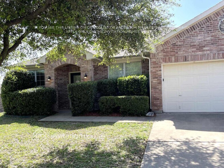 Primary Photo - 701 Sage Brush Dr