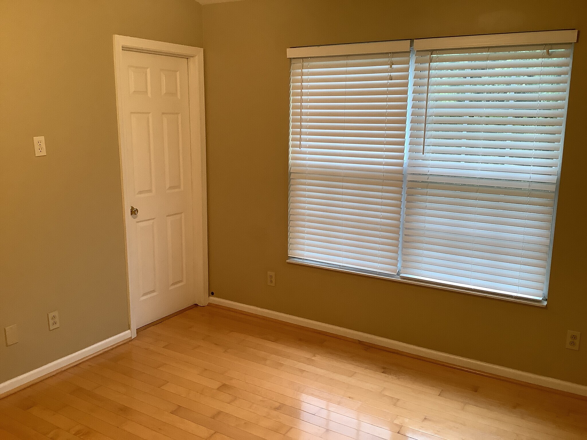 Building Photo - 6493 Lorinda Dr