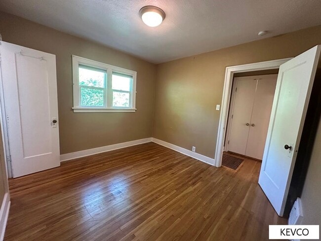 Building Photo - 115 Sylvan Ct