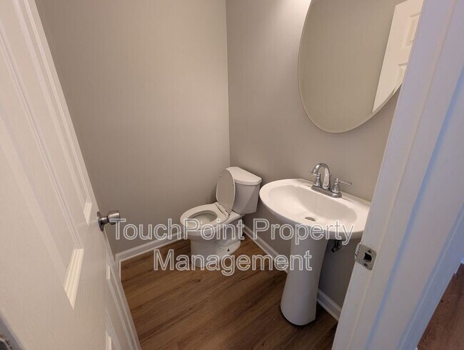 Building Photo - 3331 Donovan Pl