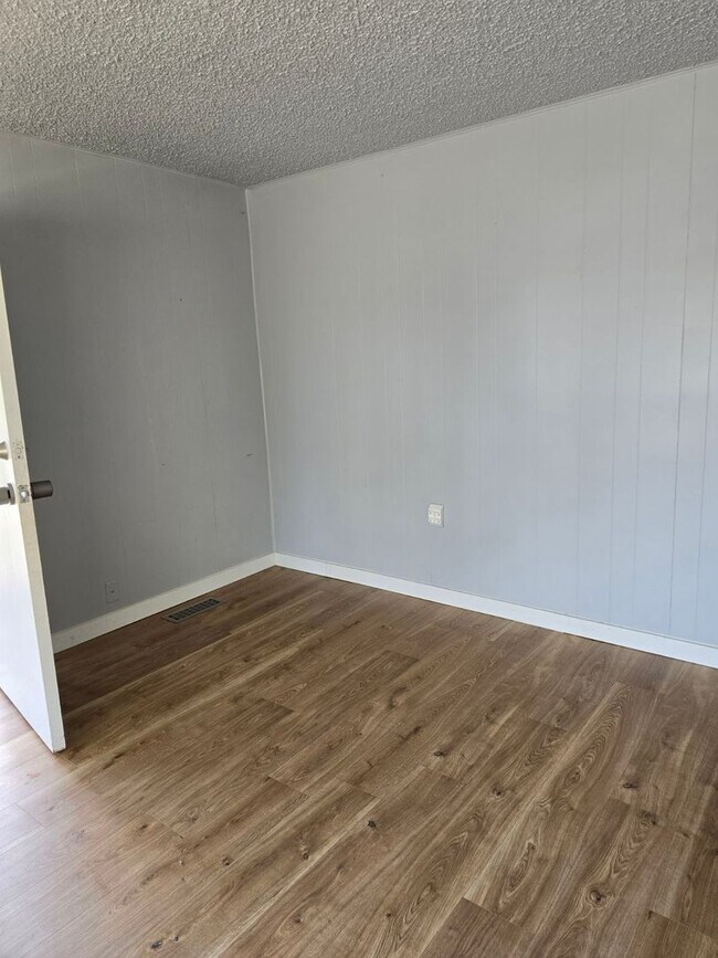 Building Photo - 2814 Callahan Dr