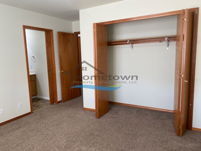 Building Photo - Beautiful 4-Bed, 2-Bath Home on a Corner L...