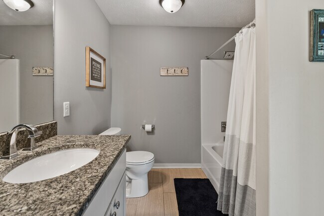 Building Photo - 4606 S 184th Plaza