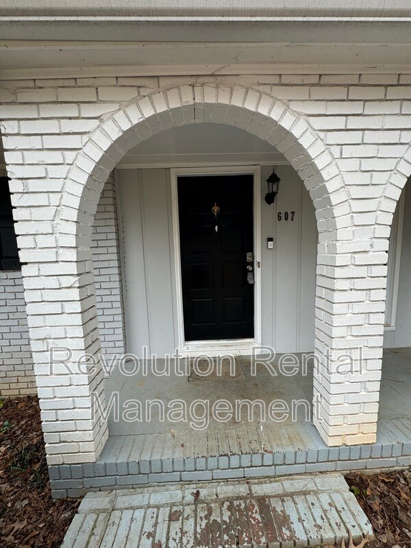 Building Photo - 607 El Prado Ct