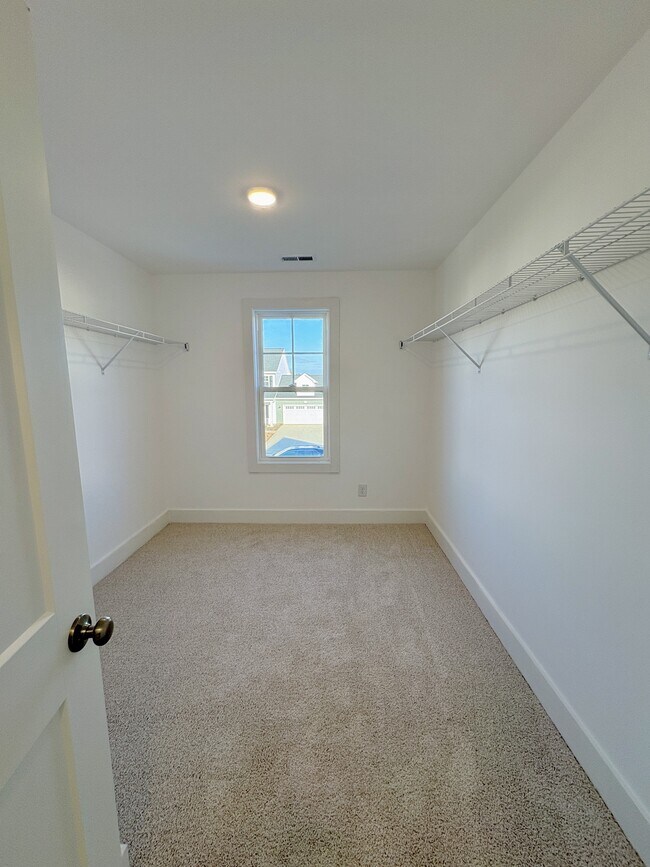 Building Photo - 131 Bourbon St