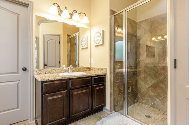 Building Photo - 7921 Pavo Real St