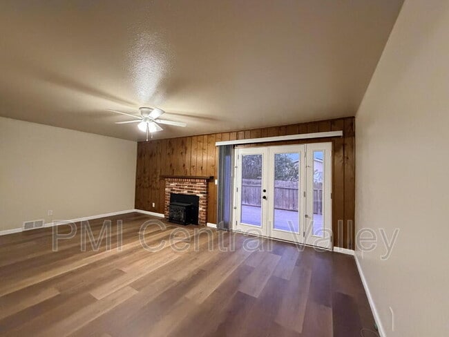 Building Photo - 1280 Dodd Ct