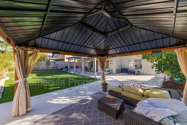 Building Photo - 30450 Summerside St