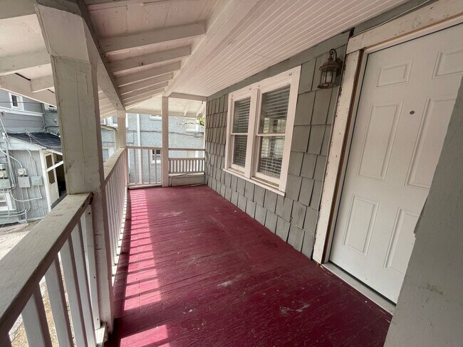 Building Photo - Simply the BEST! Adorable 1 Bedroom/1 Bath upstairs apartment home Located off Historic Camp Bowi...