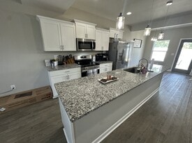 Building Photo - 100 Carlton Ave