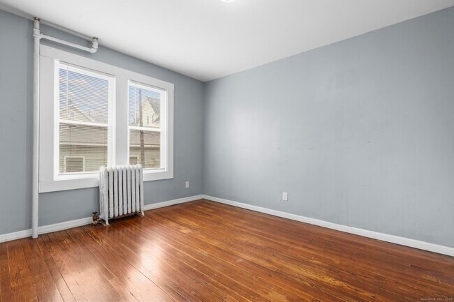 Building Photo - 38 Beacon St