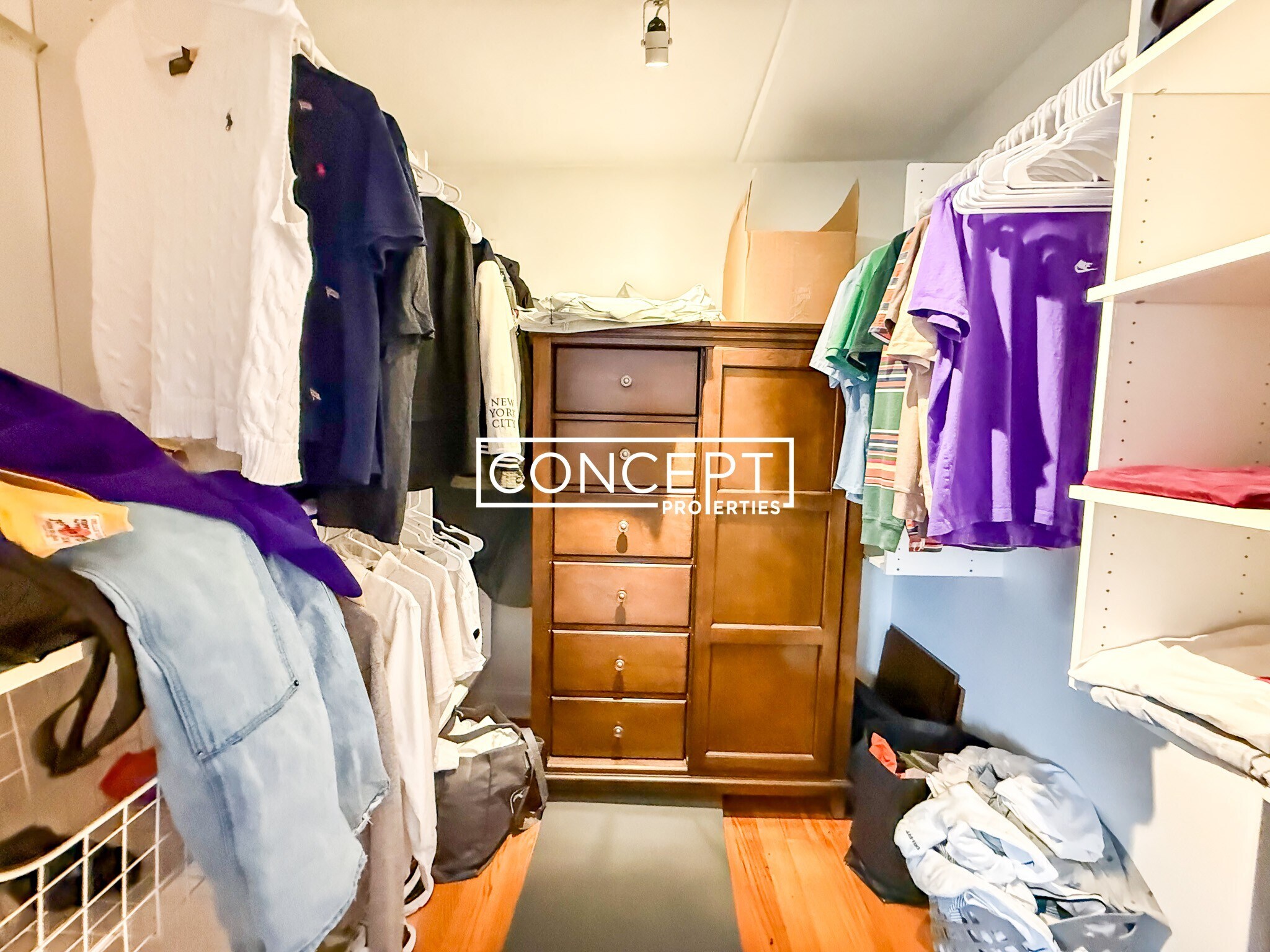 Building Photo - 22 Hayden St