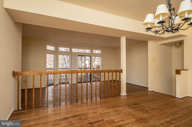 Building Photo - 10923 Whiterim Dr