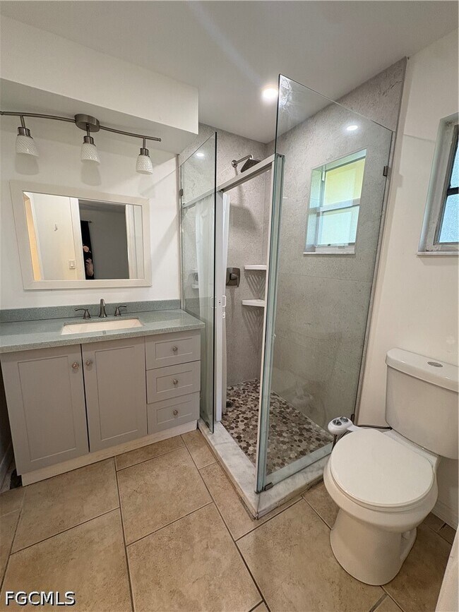 Building Photo - 311 SW 48th Terrace