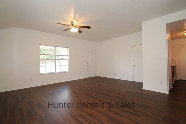 Building Photo - Holy Toledo!