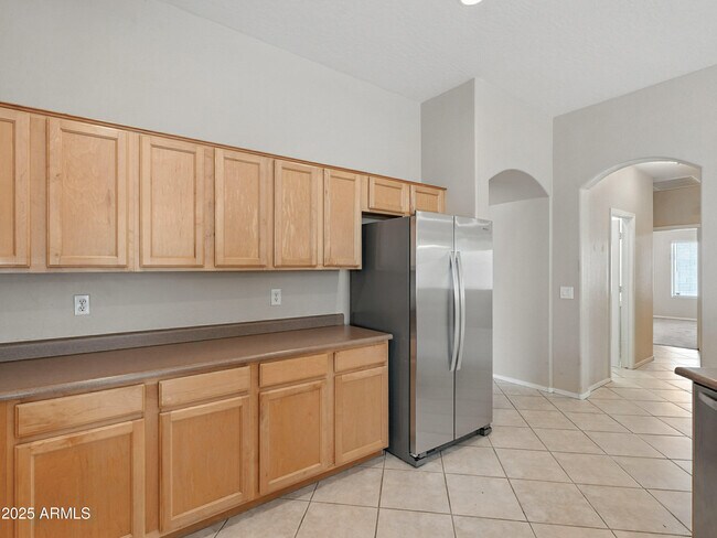 Building Photo - 541 N Scott Dr