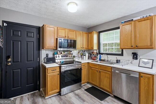 Building Photo - 1459 Bridgewater Branch