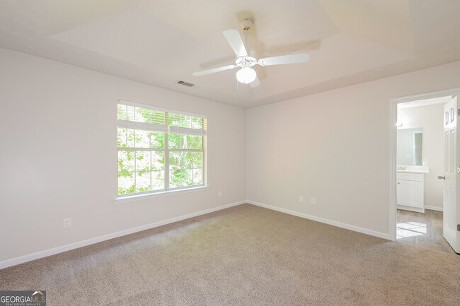 Building Photo - 2270 Village Dr