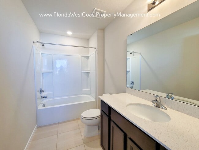Building Photo - FANTASTIC 5 BEDROOM/ 3 BATH HOME in PARRISH! ISLES AT BAYVIEW! SUPER AMENITIES!
