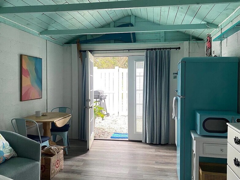 Building Photo - 1509 Miller Ave