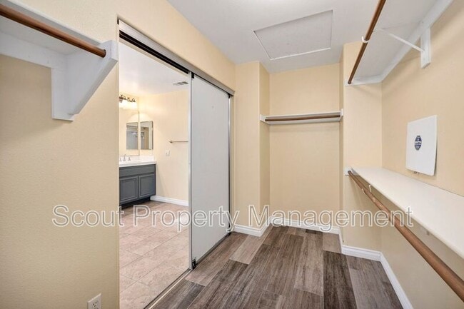 Building Photo - 27427 Lock Haven Ct