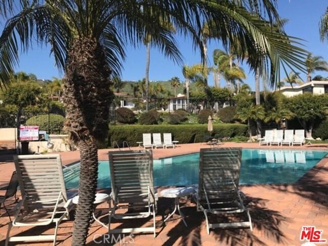 Building Photo - 6508 Via Baron