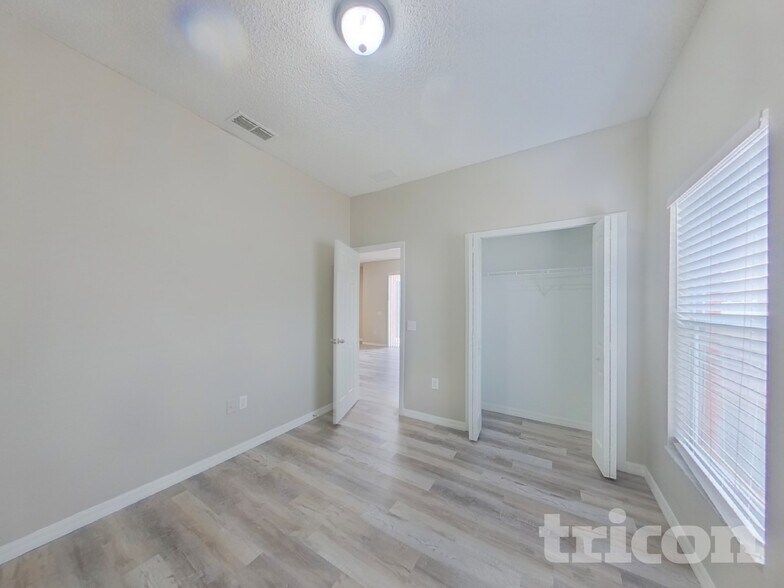 Building Photo - 229 Beckenham Dr