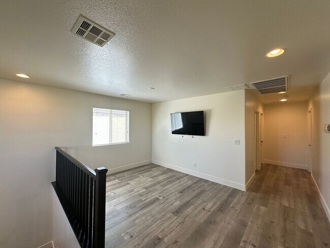 Building Photo - Madison Cove