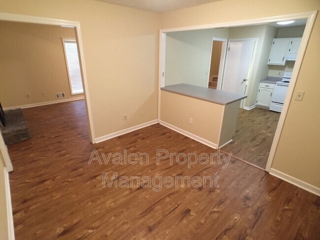 Building Photo - 5040 Woodland Dr NW