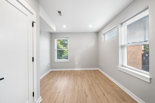 Building Photo - 1725 N 25th St