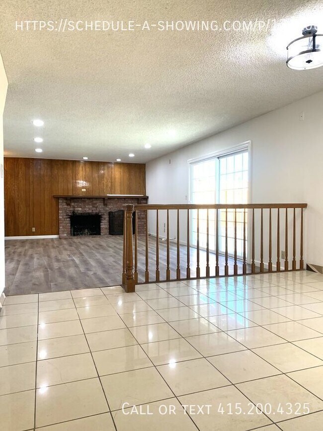 Building Photo - 4840 Minas Dr