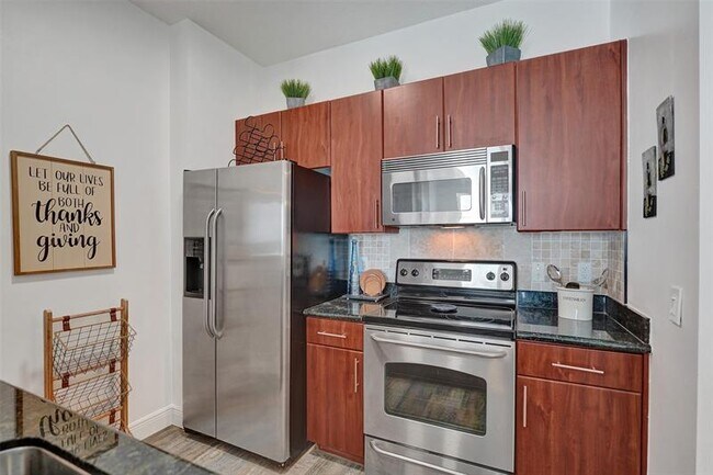 Building Photo - 2401 NE 65th St