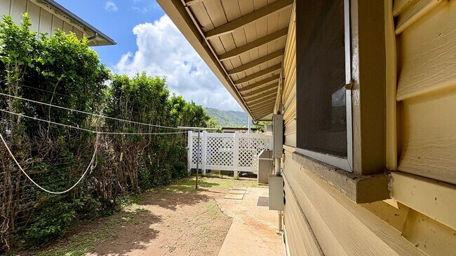 Building Photo - Available Now!! 3 BED/2.5BA + Large Carport, Yard!!