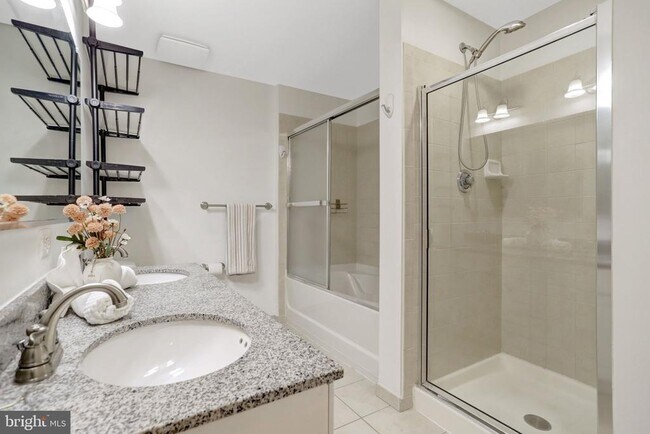 Building Photo - 3650 S Glebe Rd