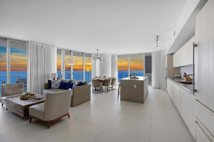 Building Photo - 4111 S Ocean Dr