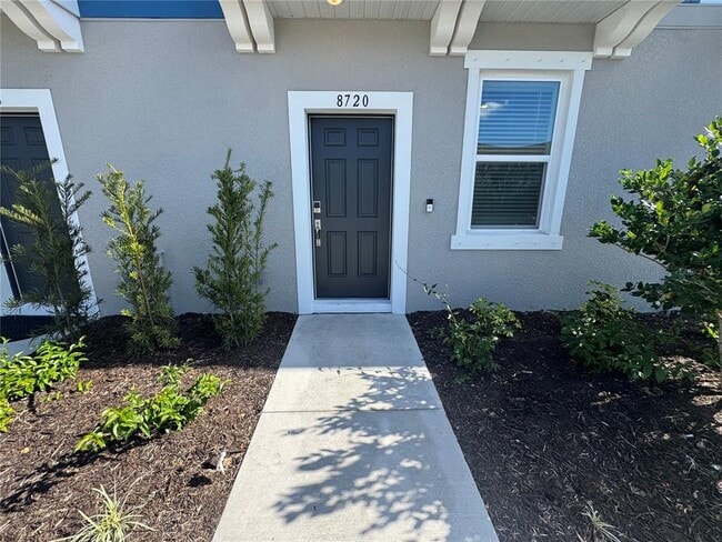 Building Photo - 8720 Daybreak St