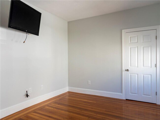 Building Photo - 11 Atlanrtic St