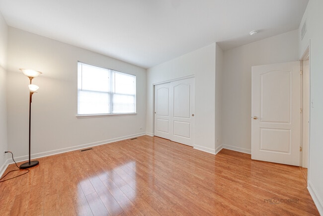 Building Photo - 1322 Prescott Dr
