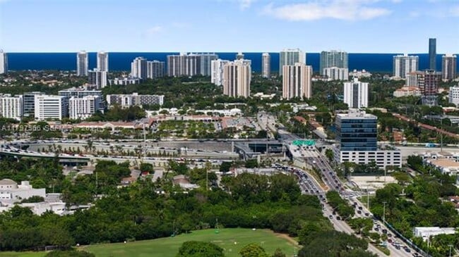 Building Photo - 20375 NE 22nd Pl