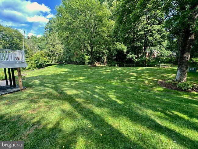 Building Photo - 1213 Forestville Dr