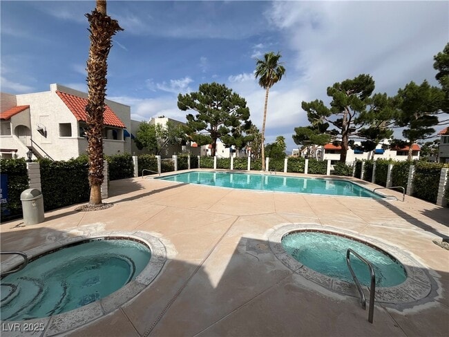 Building Photo - 101 Luna Way